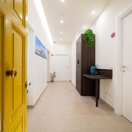 Numisia Guest House Терачина Екстериор снимка