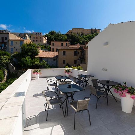Numisia Guest House Терачина Екстериор снимка