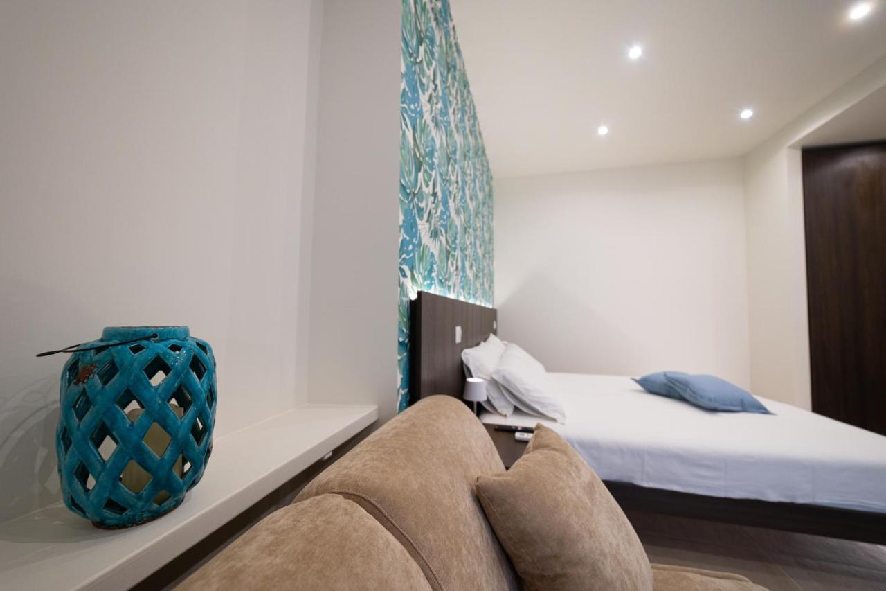 Numisia Guest House Терачина Екстериор снимка