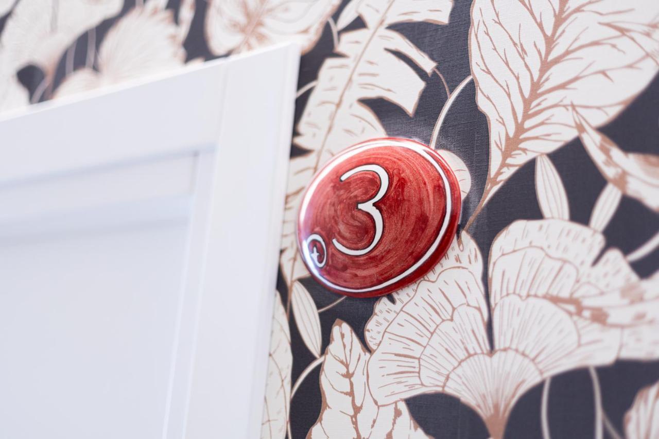 Numisia Guest House Терачина Екстериор снимка