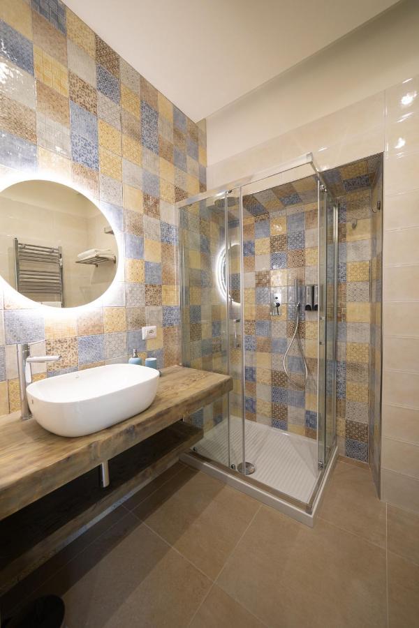 Numisia Guest House Терачина Екстериор снимка